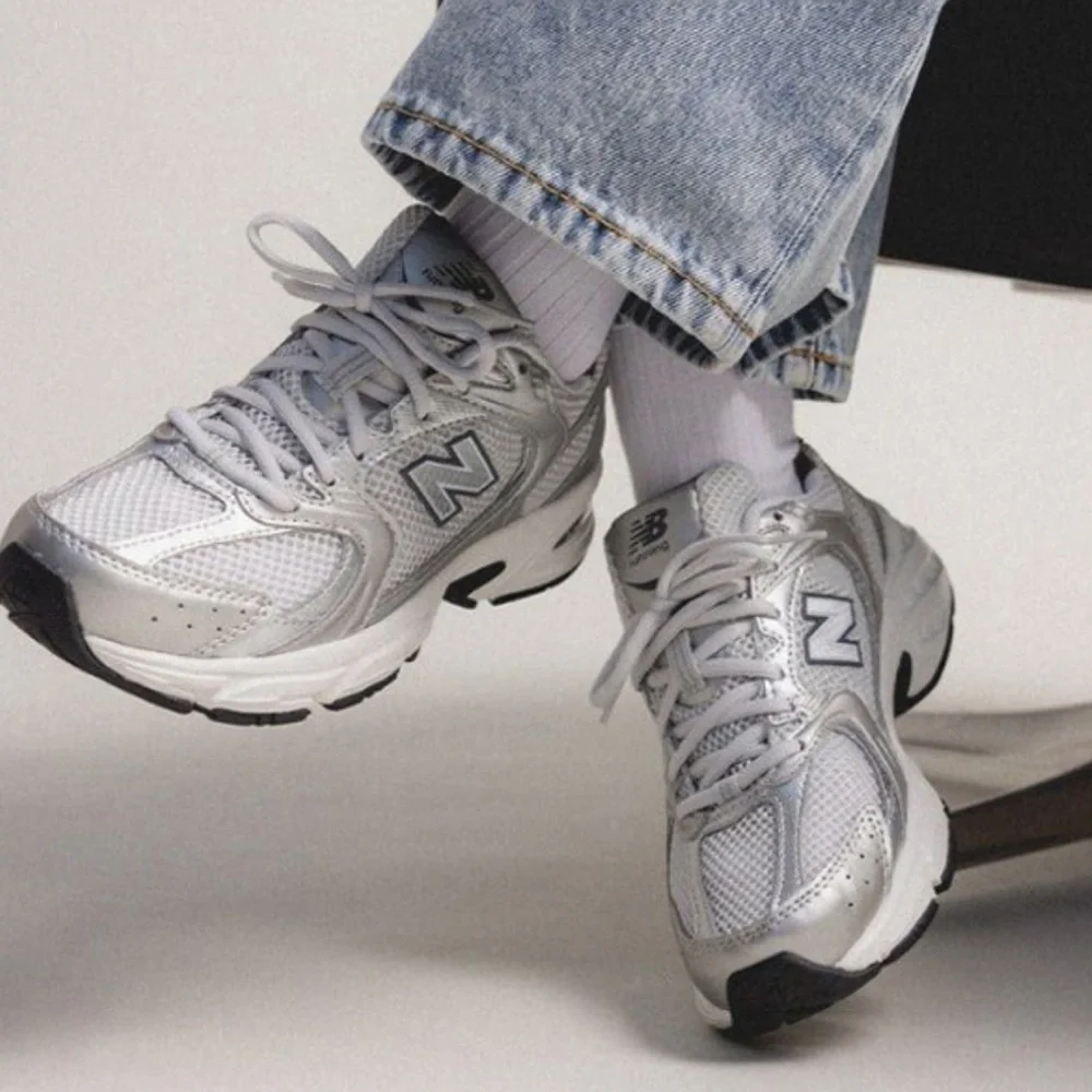 New Balance Silver Metallic Mesh Sneakers 530 - Picture 2 of 9